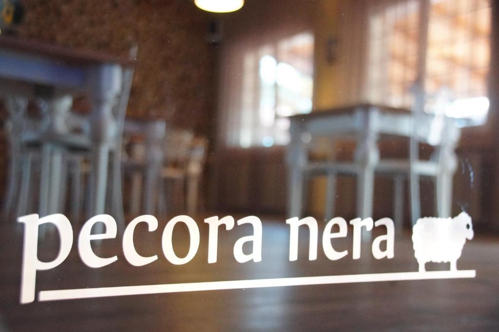 Country-House Pecora Nera Pensionat Mosciano SantʼAngelo Exteriör bild
